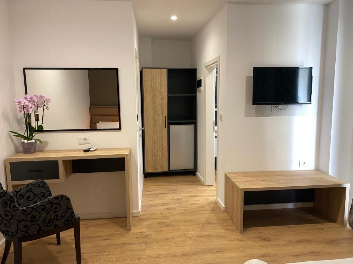 Augusto Rooms Sarande Exterior photo