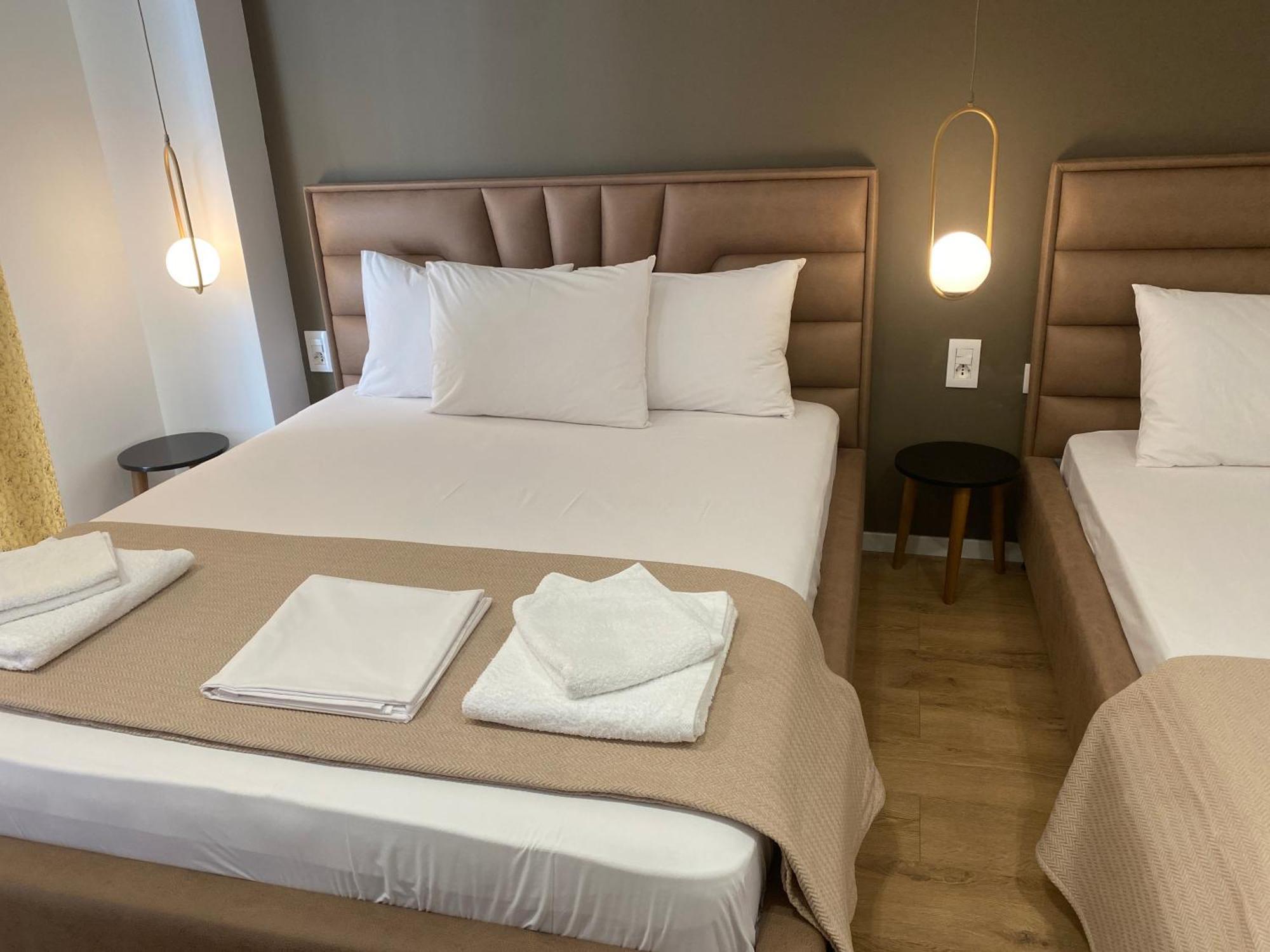Augusto Rooms Sarande Exterior photo
