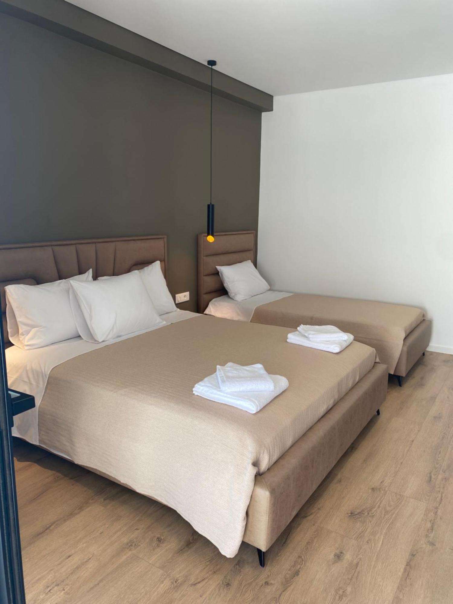 Augusto Rooms Sarande Exterior photo