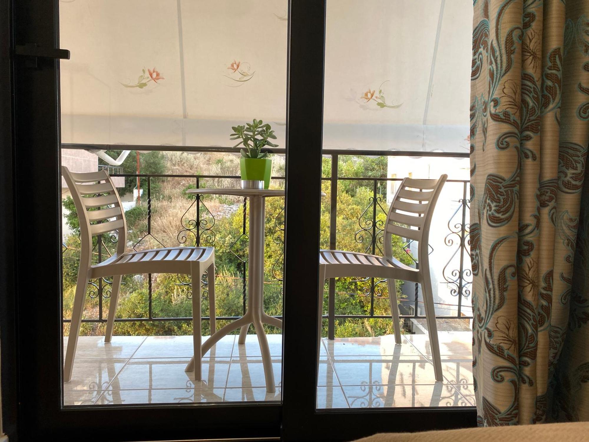 Augusto Rooms Sarande Exterior photo